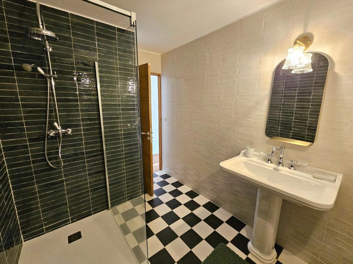 Magnifique Avec Piscine- Hauteurs De Villa