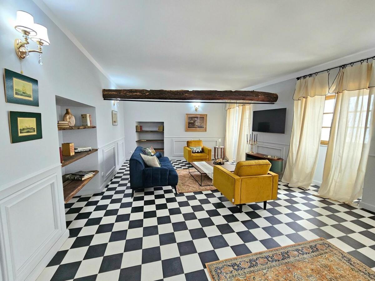 Villa Magnifique Avec Piscine- Hauteurs De