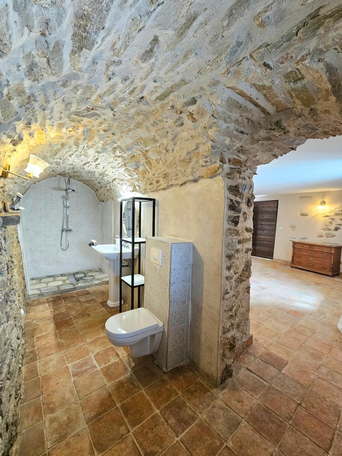 Magnifique Avec Piscine- Hauteurs De Villa *